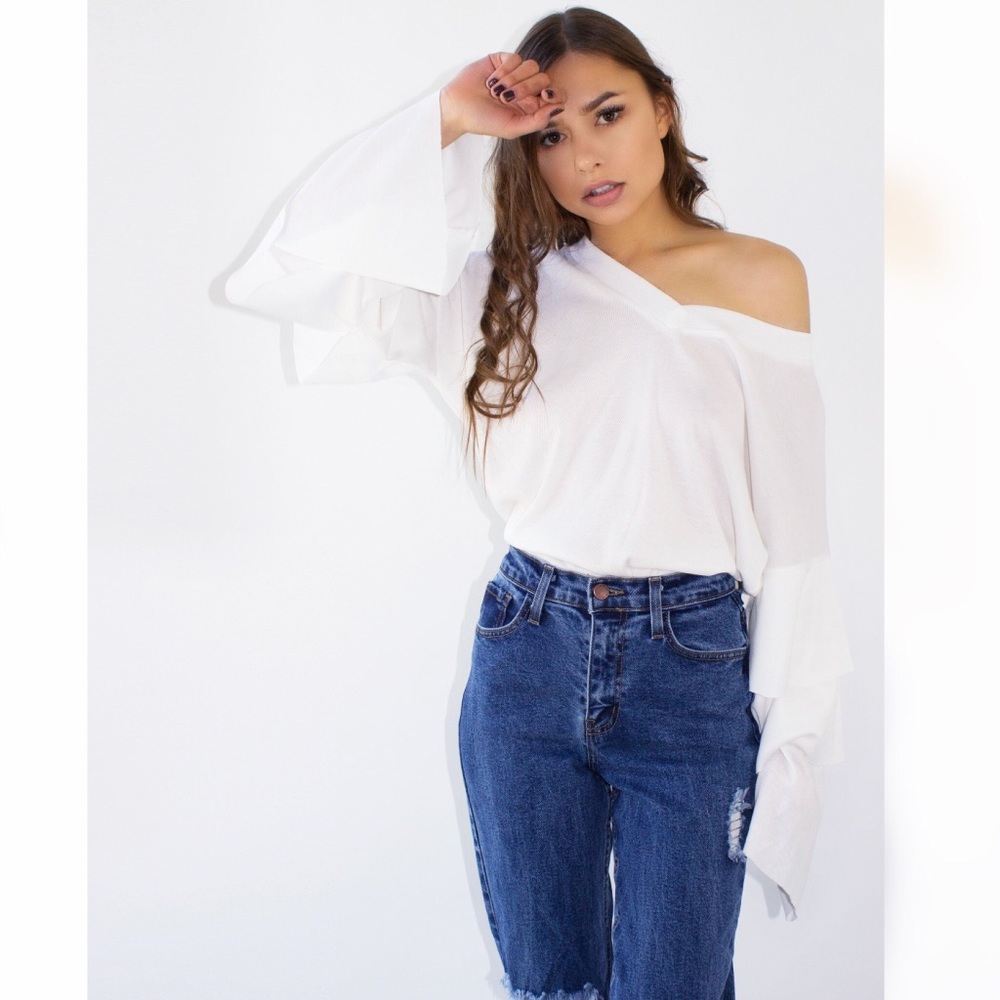 Ruffle sleeves White Top